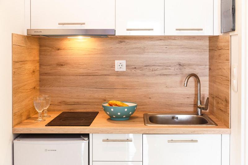 Nikogroup Plaza Apartment Polychrono Luaran gambar