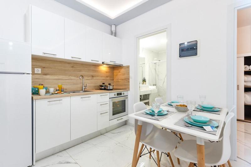Nikogroup Plaza Apartment Polychrono Luaran gambar